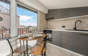 Lovely Apartment In Biograd