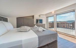 Lovely Apartment In Biograd