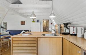 2 Bedroom Stunning Home In Samsø