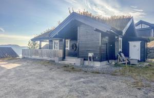 3 Bedroom Nice Home In Vrådal