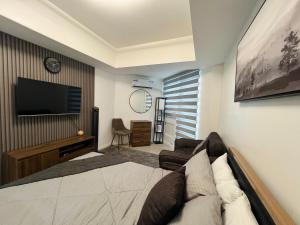 Azure North Pampanga Bachelor Pad