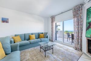 Calahonda 2 bed with Indoor Swimming Pool