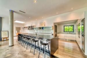 Maisons de vacances L-Avedis - Magnifique maison de luxe avec piscine : photos des chambres