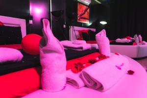 Lindécente - Love Room Studios