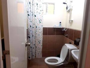 Arezzo Place Davao - Condo Rentals WITH FREE POOL, 200MBPS CONNECTION