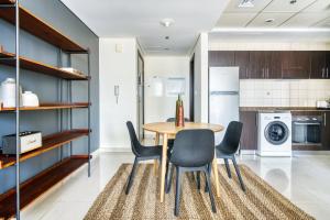 Blueground Bay Central gym pool elevator DXB-792