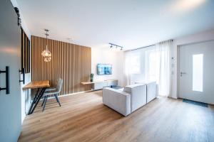 Coblenz Suites - Studio Apartments