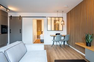 Coblenz Suites - Studio Apartments