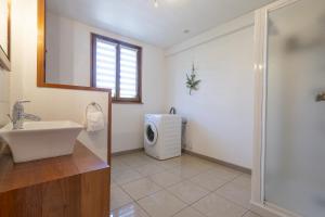 Appartements CREMANT - Appartement Spacieux et lumineux - Parking gratuit : photos des chambres