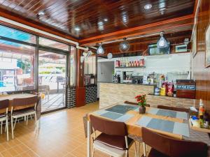 Rabbit Mansion Patong Hotel