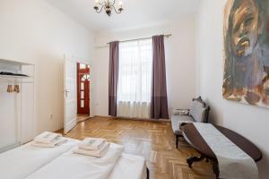 Cedar Hollow Apartment