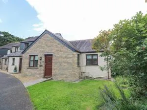 Chy Lowena - Mawnan Smith