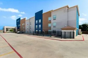AmericInn by Wyndham New Braunfels - 新布朗费尔斯