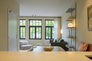 SHWAY - The Book Binder