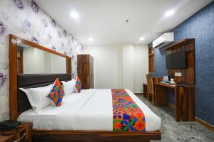 FabHotel Mona Continental - Nr Laxmi Nagar IT Hub