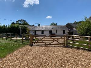 Dux Farm Retreat - 2 bed dog friendly cottage, near Bude