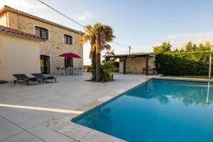 Villas Villa au Petit Bonheur avec clim - Hameau au calme - piscine chauffee - petanque : photos des chambres