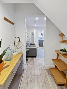 Amaya Six - Sleeps 4 - Modern 1 bed Apartment - Newly renovated - Central Location - Grantham