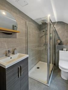 Amaya Six - Sleeps 4 - Modern 1 bed Apartment - Newly renovated - Central Location - Grantham