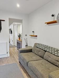 Amaya Six - Sleeps 4 - Modern 1 bed Apartment - Newly renovated - Central Location - Grantham