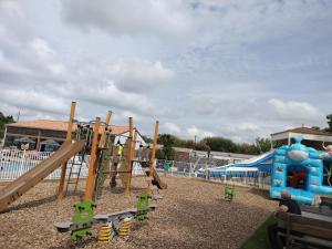 Campings Mobil-Home Location de Vacances : photos des chambres