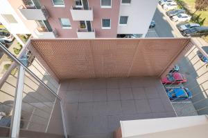 3 rooms Luxury apartment with private parking