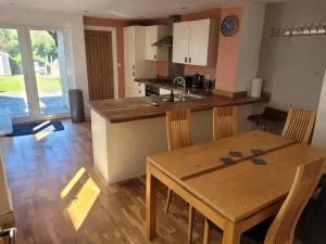 Little Willows - Faygate