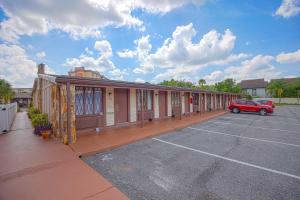 Liberty Inn and Suites Orlando - Kissimmee near Disney World