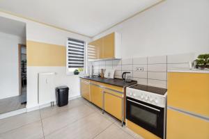 Wohnung Stadtrand, 4 Personen, nahe Bahnhof und See