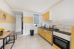 Wohnung Stadtrand, 4 Personen, nahe Bahnhof und See