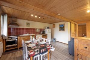 Appartements La Charbonniere : photos des chambres