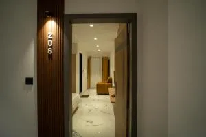 HOTEL THE MANSION -Deralakatte Mangalore - Kankanādi