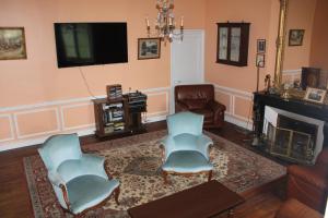 Villas Beau chateau entre Loire et Bourgogne, 12 chambres 27 personnes : photos des chambres
