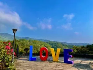 Fong Chou Chalet - Shih-pi-k'eng