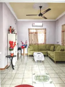 SJ Family Homestay - Kampong Sorosob