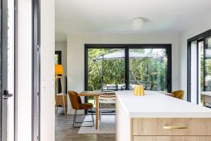 Maisons de vacances Contemporaine a Saint-Trojan a moins de 200 : photos des chambres