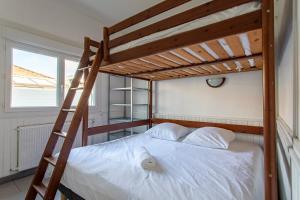 Maisons de vacances La maison du Bonheur Ares 30 personnes avec piscines chauffees : photos des chambres