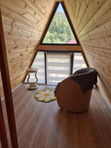 Bucovina-A-FrameHouse-HotTub-Fireplace-Patio-WiFi