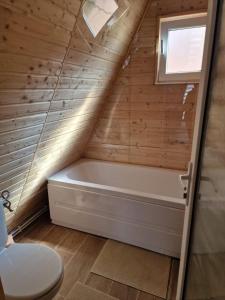 Bucovina-A-FrameHouse-HotTub-Fireplace-Patio-WiFi