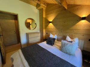 Chalets Charmant Chalet Hiona : photos des chambres