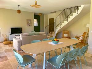 Villas Villa Mathilde, un meuble de tourisme 3 etoiles au coeur de Goult : photos des chambres