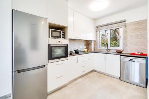 Villa Wave Blue by Ezoria Villas