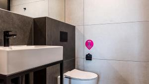 VacationClub - Green Port Resort Apartament 401