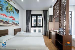 Legend Lakeside Hotel