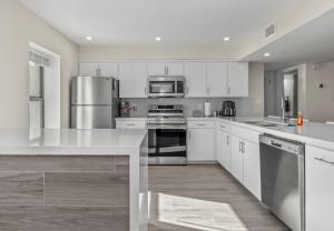 Saida beachfront Oceanview Charm