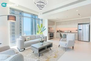 HiGuests - Marina Retreat, Luxurious 3BR Steps from the Beach