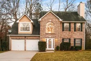 Family Oasis BBQ Patio Bathtub and Spacious Comfort - Fairington