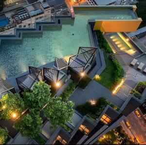 Central Pattaya Condo With Roof Top Pool