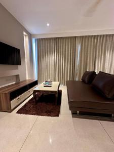 Ultra Luxe Jacuzzi Studio - Private Patio