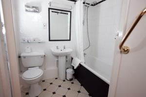 Rose & Crown Hotel Tonbridge By Uno